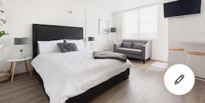 1 bedroom, in-room safe, iron/ironing board, free WiFi