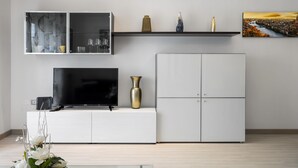 Television - Flats4Rent Maurizio (Verona)
