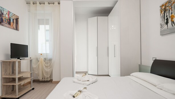 WiFi (free), bed sheets - Flats4Rent Maurizio (Verona)