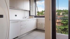Apartment, 1 Bedroom (Alessia sx) | Private kitchenette - Flats4Rent Alessia (Verona)