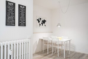 Apartment, 1 Bedroom (Pisano Bilo) | In-room dining - Flats4Rent Pisano 12 (Verona)