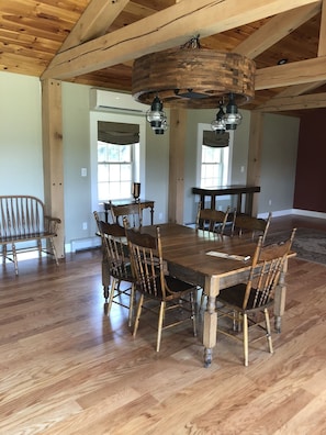 Dining - Beautifuly renovated 1840s  farmhouse on the Keuka Lake wine trail. (Dundee)