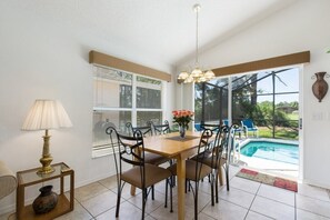 Dining - South Facing Pool Gated Golf Community-South Facing Pool-Golf View (Haines City)