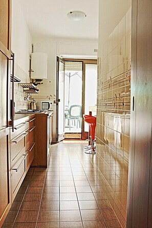 Apartment, 2 Schlafzimmer | Eigene Küche | Großer Kühlschrank, Mikrowelle, Ofen, Herdplatte