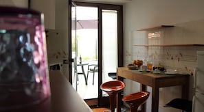 Apartment, 2 Bedrooms | In-room dining