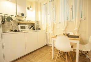 Private kitchenette - Flats4Rent Arena Prestige (Verona)