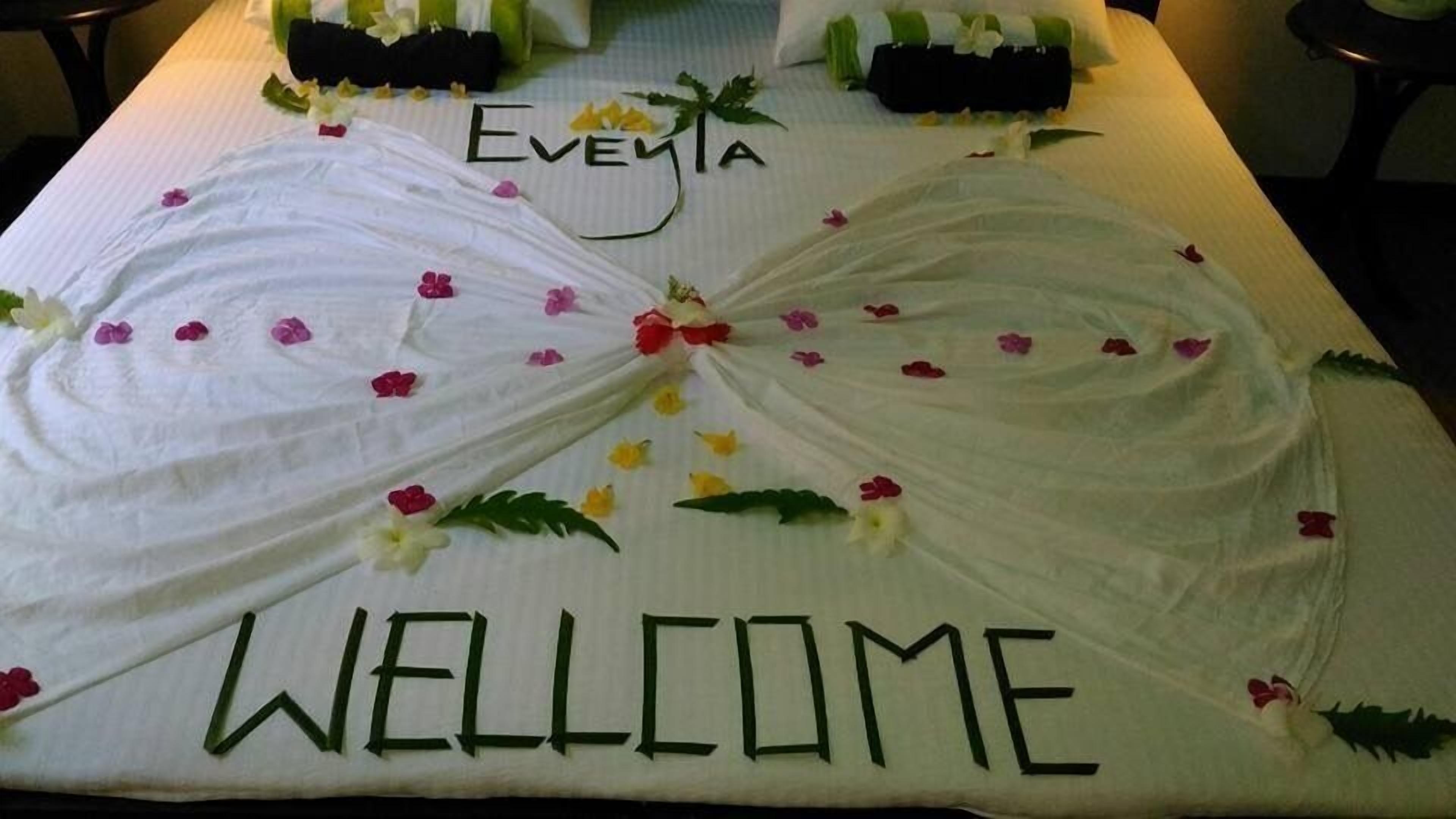 Deluxe-huone, 1 makuuhuone, tupakointi kielletty, oma kylpyhuone | Memory foam -patjalliset sängyt, tallelokero huoneessa, pimennysverhot