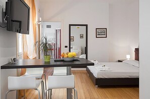 Studio | Free WiFi, bed sheets