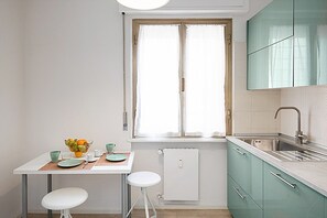 Apartment, 2 Bedrooms | In-room dining
