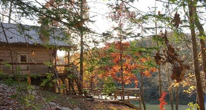 Tlea Farm Mountain Log Cab. 73 Acres of Trails and Horse Paddocks 2 Steams+Lake