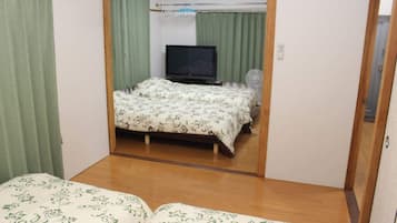 2 bedrooms, iron/ironing board, travel crib, WiFi