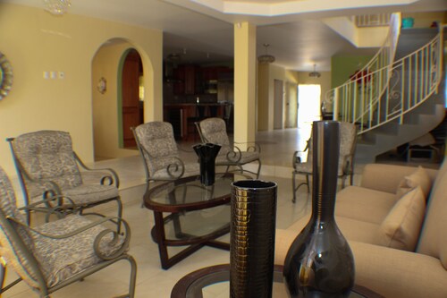 BEAUTIFUL HOME IN PORT OF SPAIN TRINIDAD