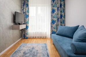 Living area - Brasov Holiday Apartments -panoramic 10 (Brasov)