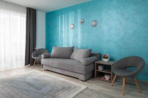 Living area - Brasov Holiday Apartments -panoramic 10 (Brasov)