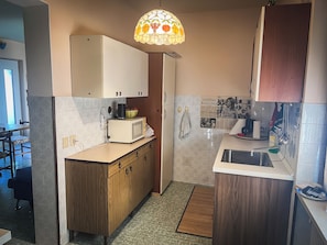 Fridge, microwave, oven, stovetop - The Full Moon Cottage (Colceresa)