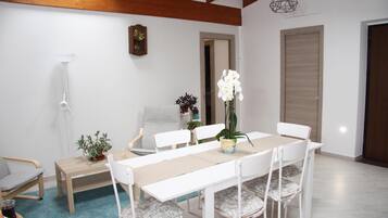 Télévision à écran plat