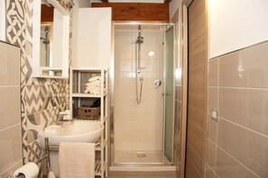 Doppelzimmer | Badezimmer