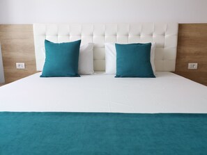 2 chambres, fer et planche à repasser, accès au Wi-Fi (inclus)