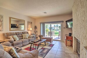 TV, fireplace, DVD player - Palm Desert Country Club Home w/ Pool Access! (Palm Desert)