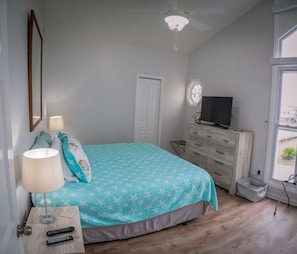 5 bedrooms, iron/ironing board, free WiFi, bed sheets
