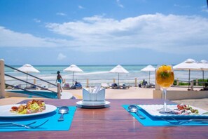 Outdoor dining - THE ONE~ WATAMU RESORT (Watamu)
