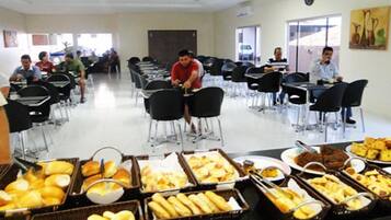 Desayuno buffet incluido todos los días