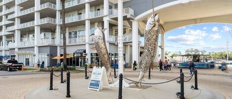 33 The Wharf Marlin Circle