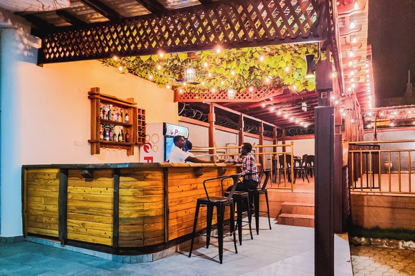 Poolside bar