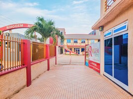 Entrada de la propiedad