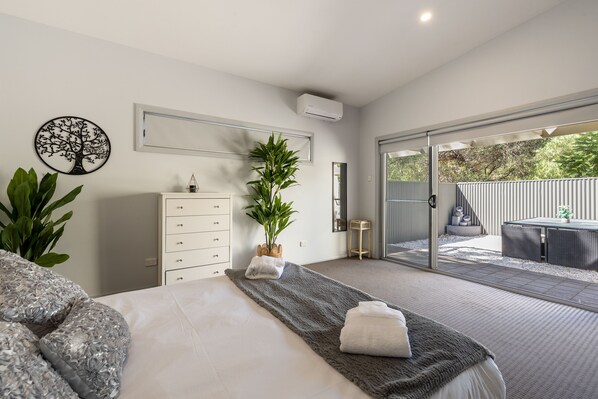 2 chambres, fer et planche à repasser, Wi-Fi gratuit, draps fournis