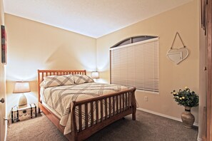 3 habitaciones, tabla de planchar con plancha y wifi gratis 