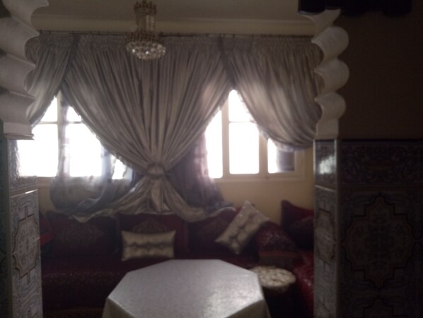 TV, video games, DVD player, video library - Chez Simo un petit coin de relax (Safi)