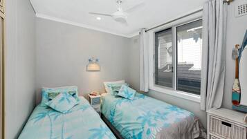 2 bedrooms, iron/ironing board, Internet, bed sheets