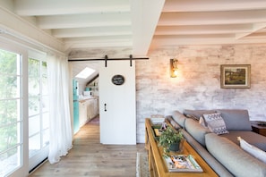 Smart-TV, peis og kontorer