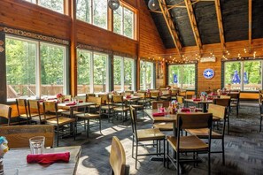 Restaurant - Camelback Resort (Tannersville)