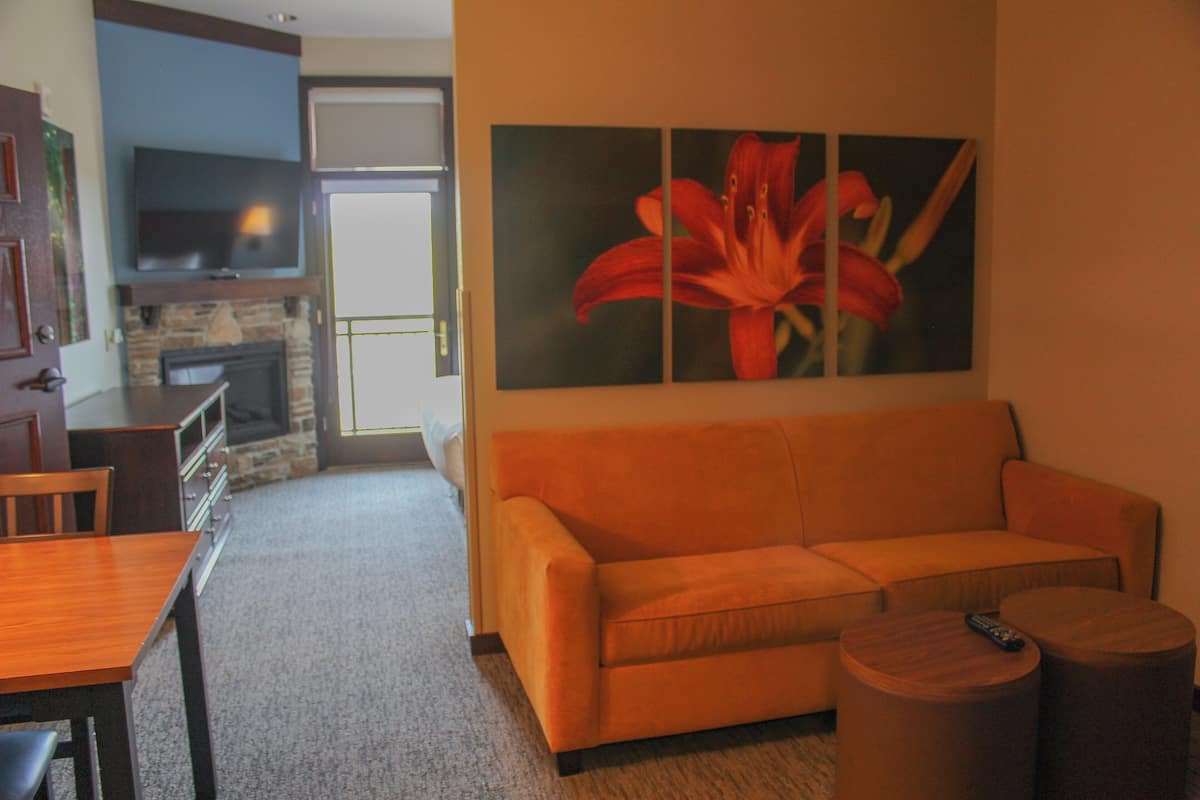 Coffres-forts dans les chambres, fer et planche Ă repasser