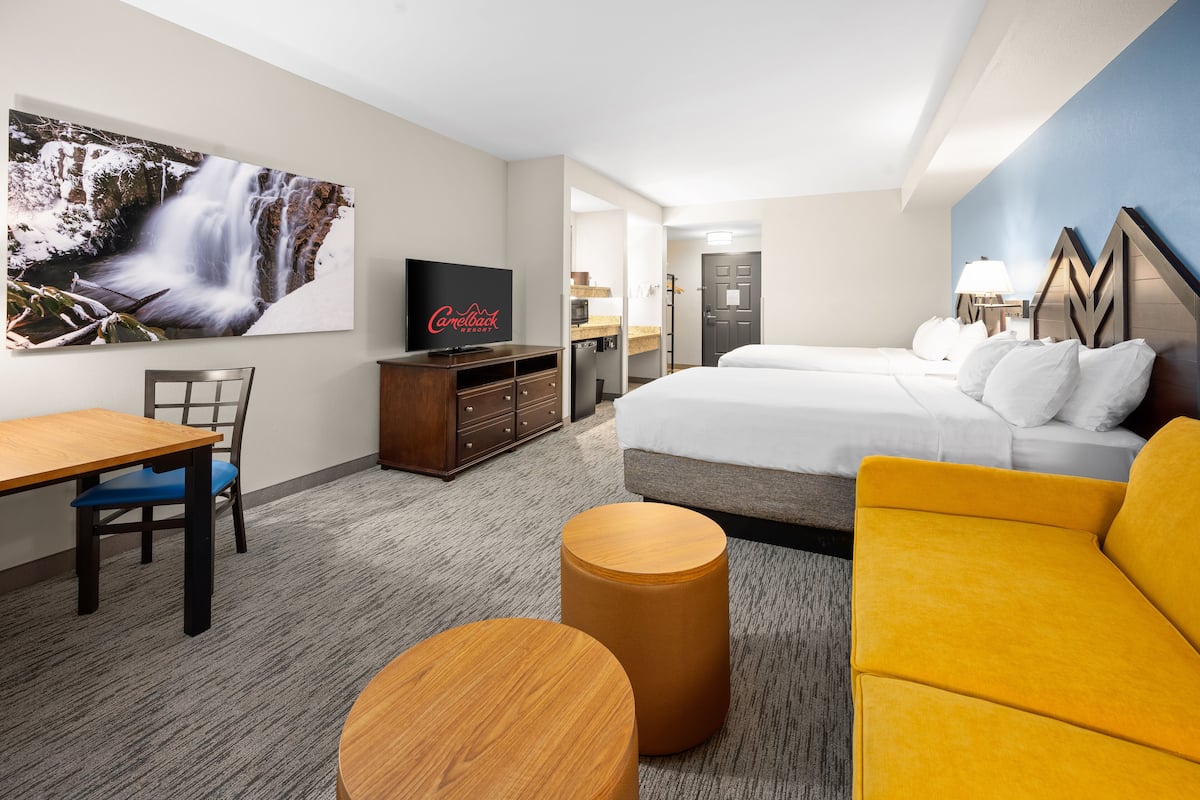Suite, Multiple Beds (Double Queen Suite)
