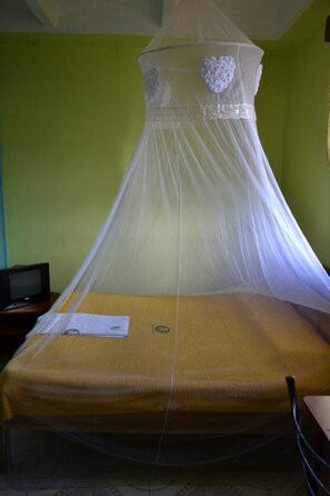 Executive Double Room | Premium bedding, memory foam beds, iron/ironing board, free WiFi - Scenic View Hotel & Resort (Nairobi)