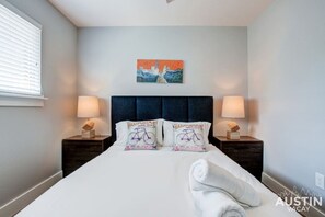 2 bedrooms, desk, iron/ironing board, free WiFi