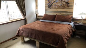 3 chambres, fer et planche à repasser, Wi-Fi gratuit, draps fournis