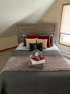 3 habitaciones, tabla de planchar con plancha, wifi y ropa de cama 