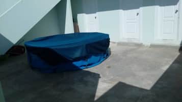 Kolam renang terbuka
