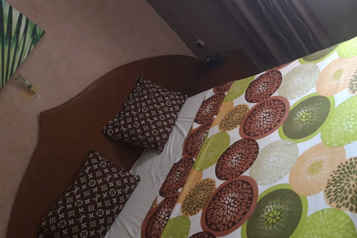 Habitación estándar | Escritorio, cortinas opacas, camas supletorias y wifi gratis