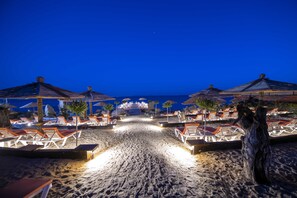 Spiaggia privata, sabbia bianca, navetta per la spiaggia