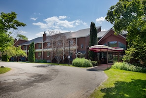 Property entrance - Mendon Mountainview Lodge (Killington)