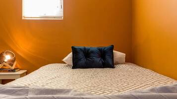 City Apartment | 2 bedrooms, laptop workspace, iron/ironing board, cots/infant beds