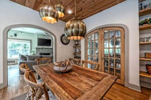 Dining - A REAL Fixer Upper - Giraffe House (Waco)