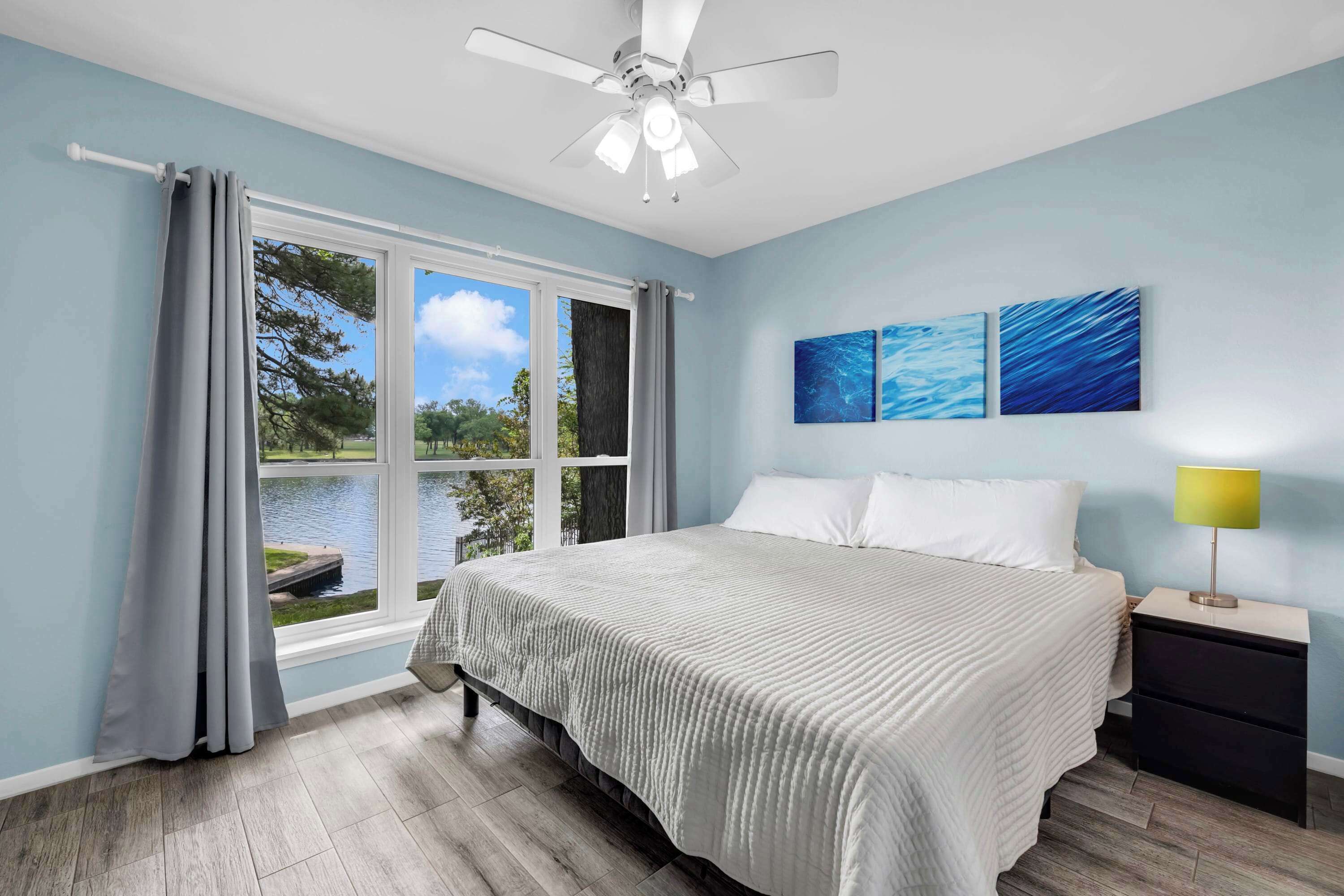 5 chambres, fer et planche à repasser, Wi-Fi, draps fournis