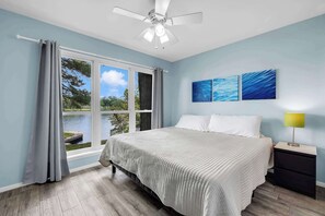 5 bedrooms, iron/ironing board, WiFi, bed sheets