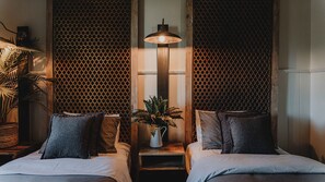 5 bedrooms, iron/ironing board, free WiFi, bed sheets